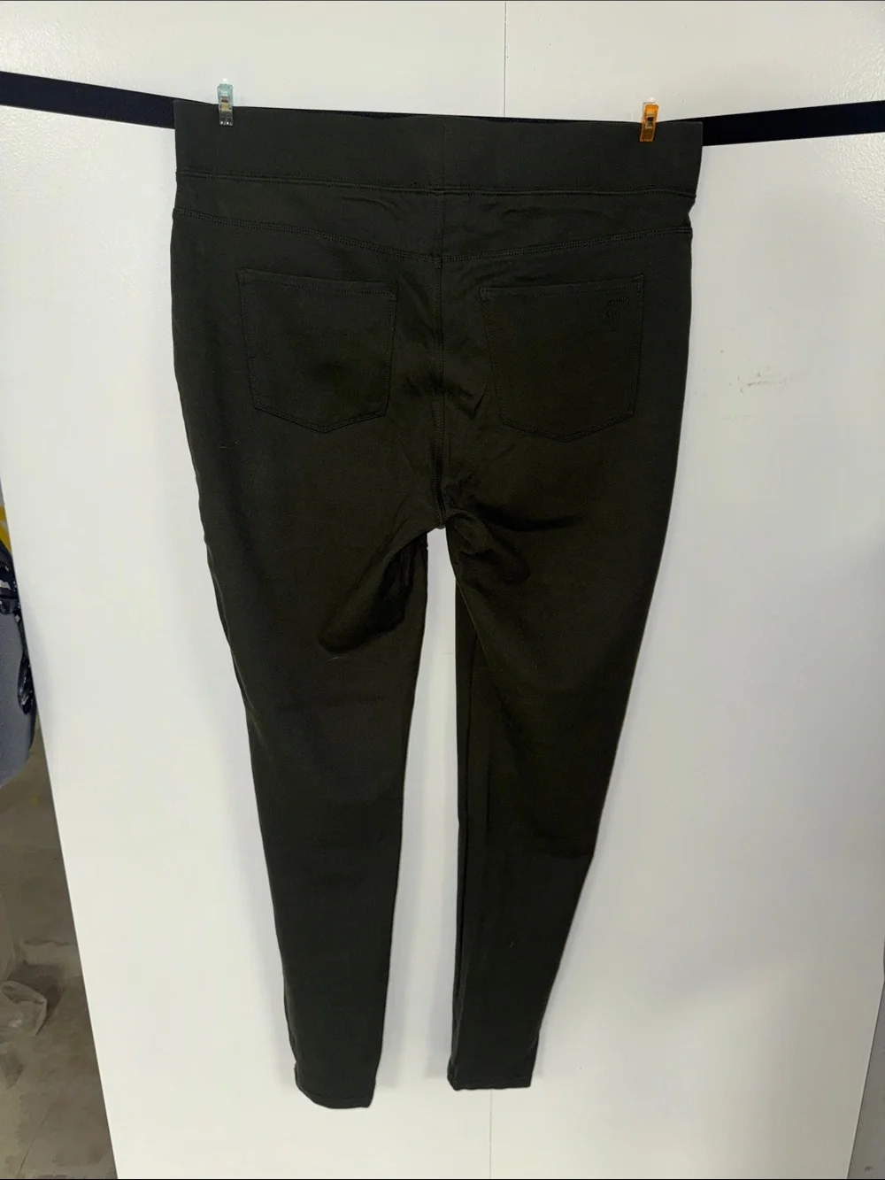 Seven7 Olive Ponte Leggings - Picture 3 of 7